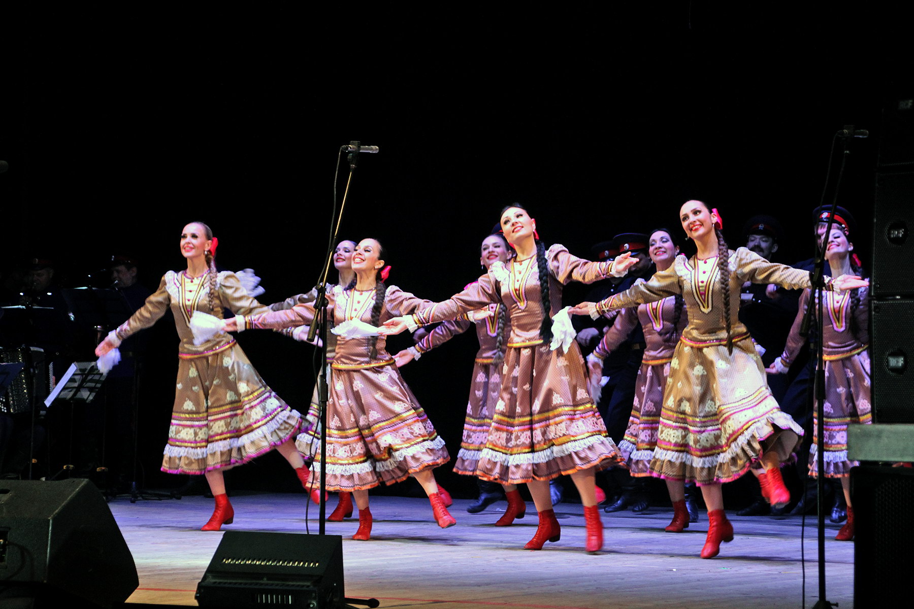 Ансамбль песни и пляски Донских казаков